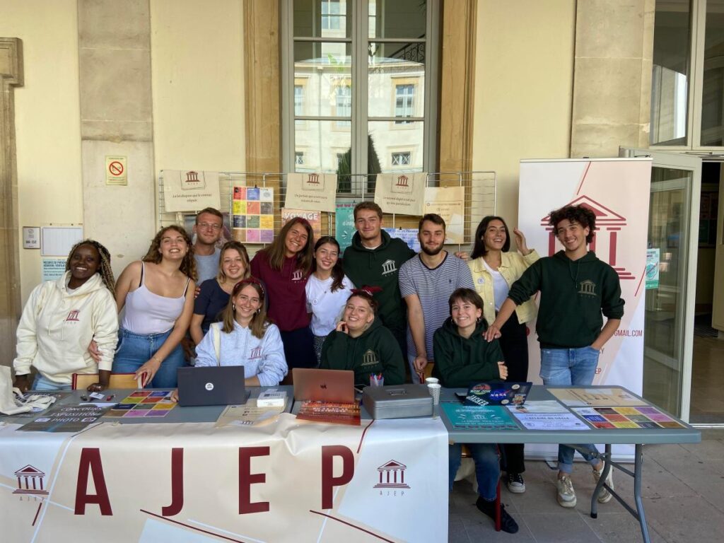Etudiants de l'AJEP